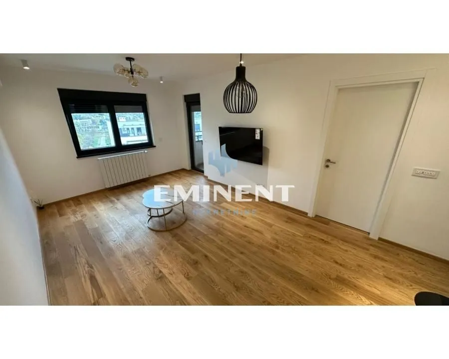 Izdavanje, dvosoban stan, 48m², Hala Pionir, Palilula Sve Podlokacije