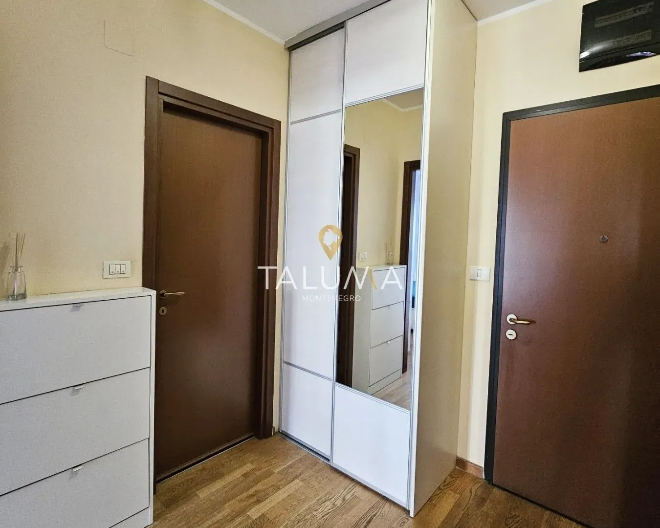 Prodaja, jednosoban stan, 50m², City Kvart, Podgorica