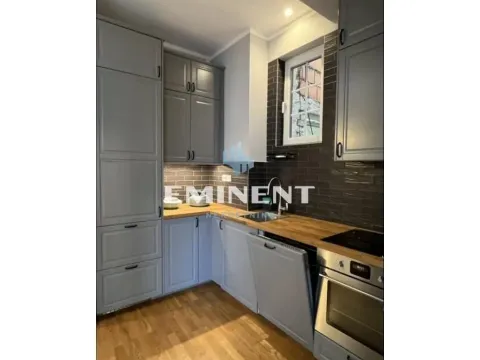 Izdavanje, trosoban stan, 82m², Kalenić Pijaca, Vračar Sve Podlokacije - image 4