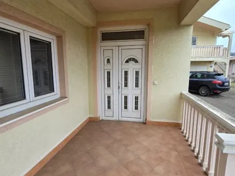 Prodaja, kuća, 500m², Bar, Crna Gora - image 3