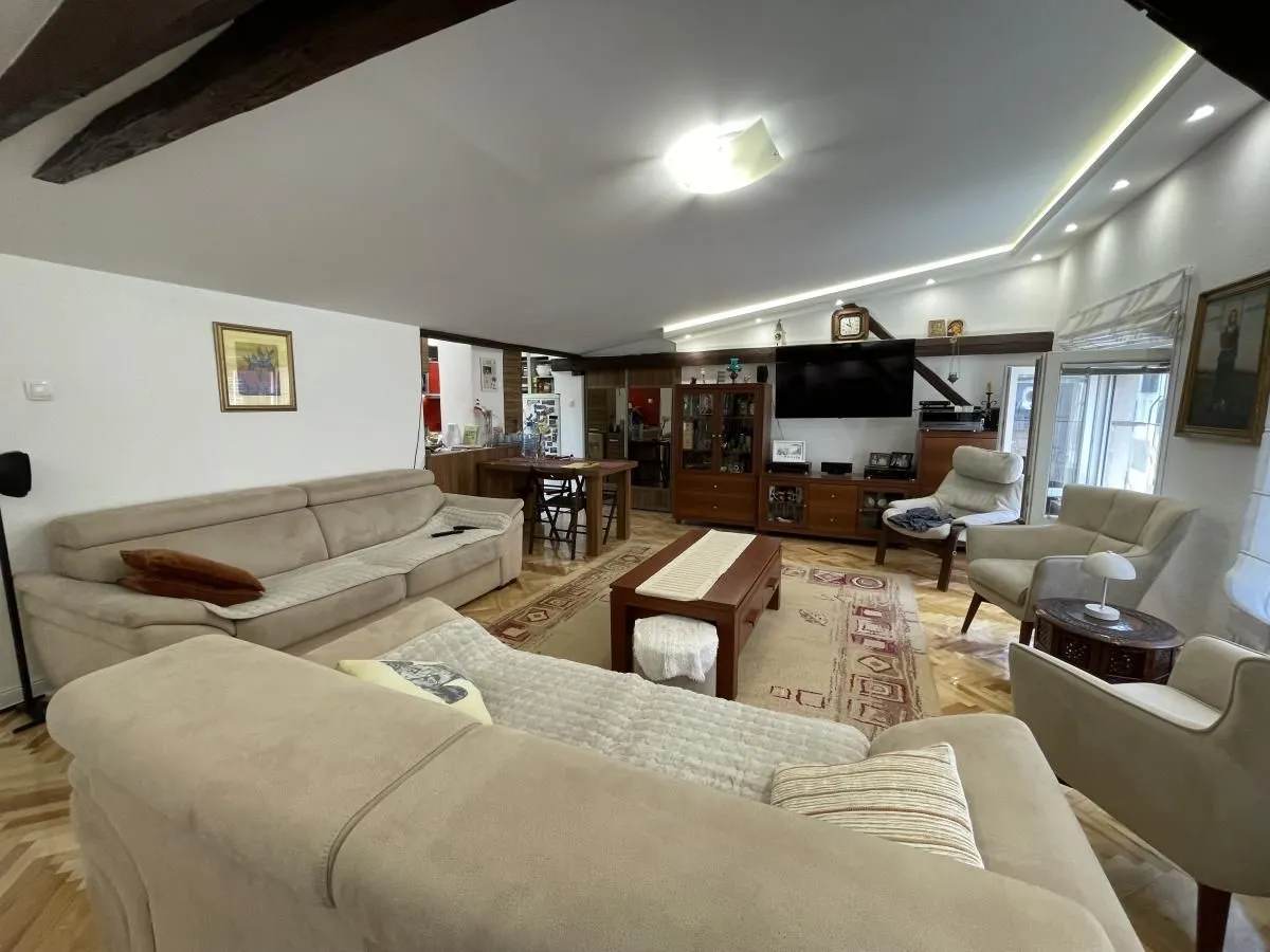 Prodaja, trosoban stan, 95m², Centar, Novi Sad