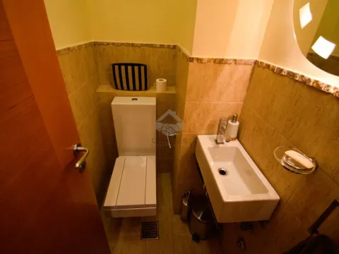 Izdavanje, dvosoban stan, 160m², Gorica C, Podgorica - image 16