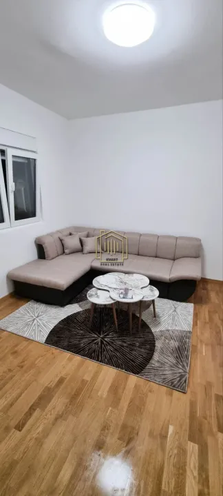 Izdavanje, jednosoban stan, 40m², Drač, Podgorica