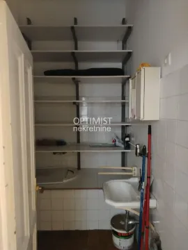 Izdavanje, poslovni prostor, 58m², Đeram Pijaca, Beograd - image 8