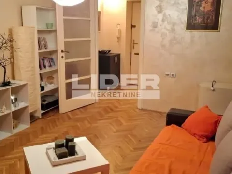 Izdavanje, dvosoban stan, 47m², Stari Grad, Beograd