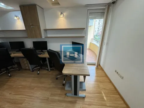 Rent, office space, 46m², Centar, Jagodina - image 23