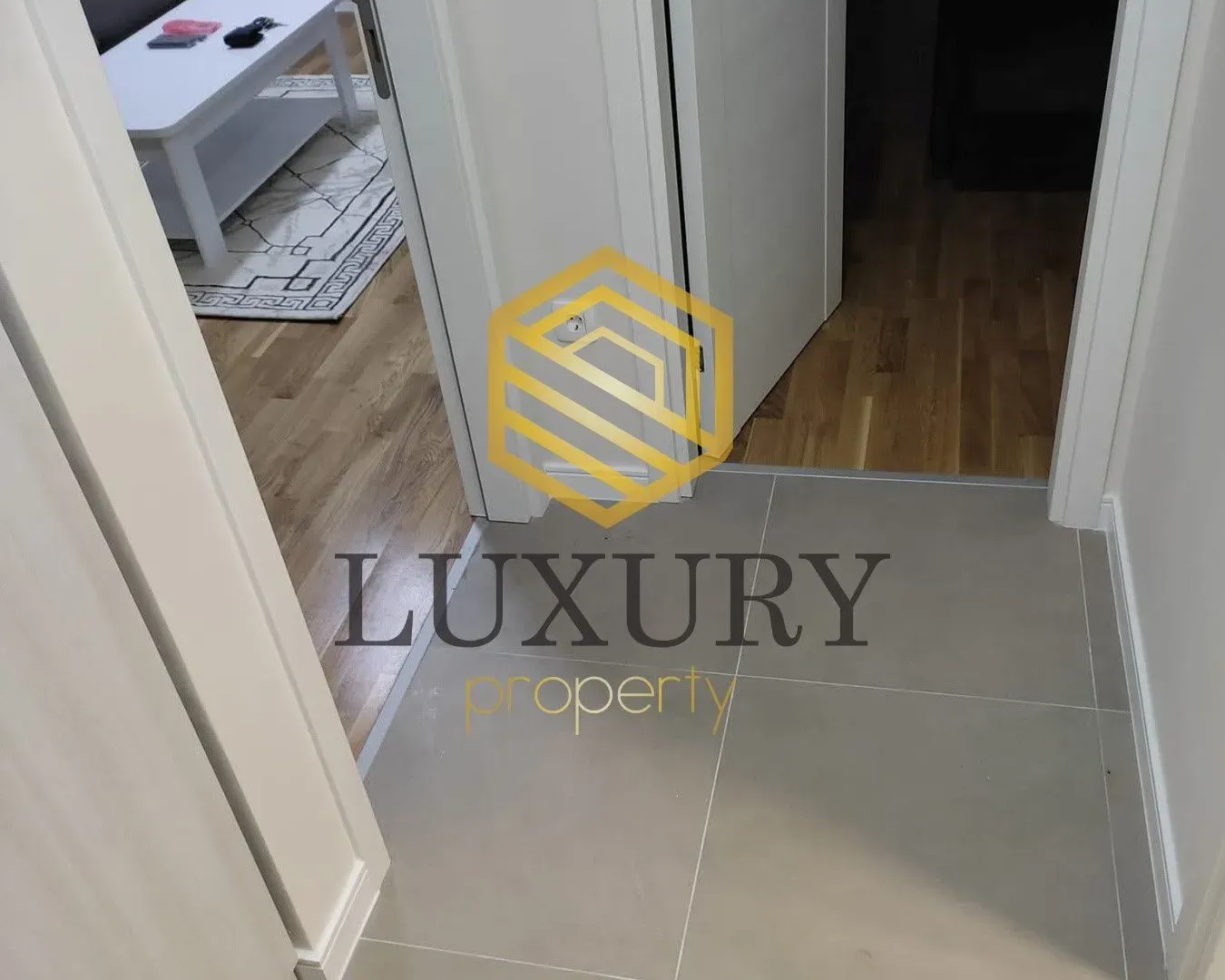 Izdavanje, jednosoban stan, 40m², Pobrežje, Podgorica