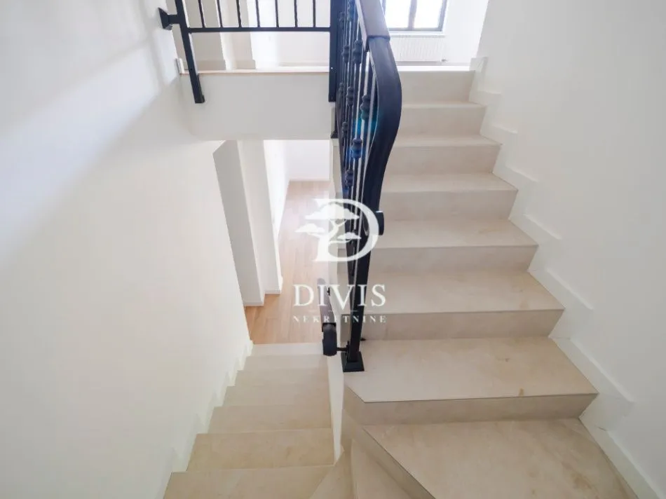 Sale, five bedroom apartment, 269m², Donji Dorćol, Dorćol Sve Podlokacije