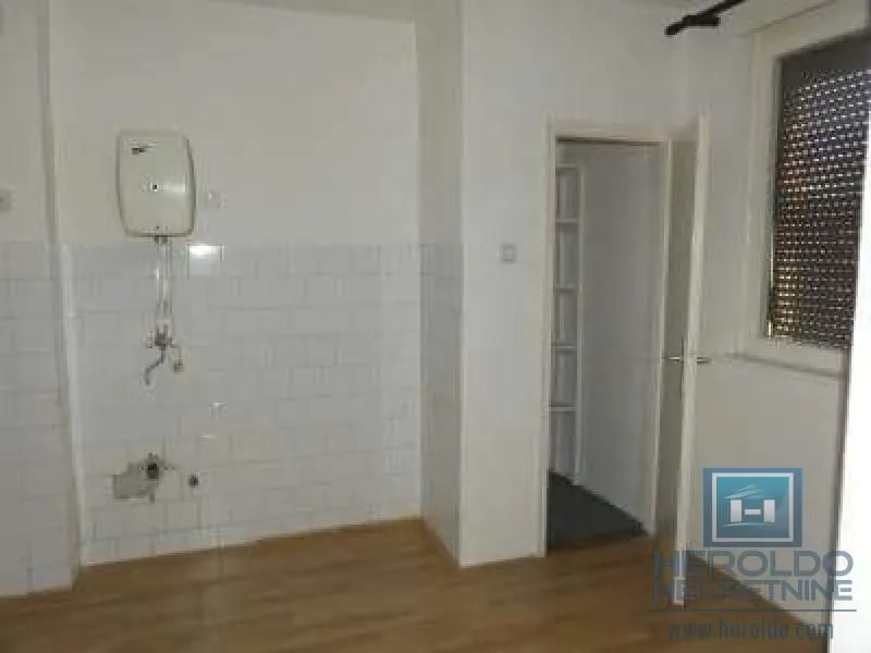 Prodaja, dvosoban stan, 50m², Centar, Jagodina