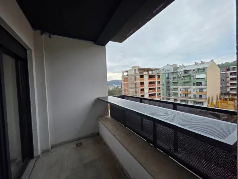 Izdavanje, dvosoban stan, 63m², Preko Morače, Podgorica - image 5