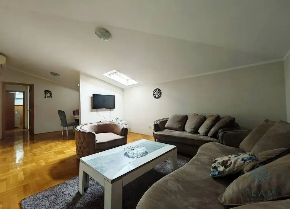 Prodaja, trosoban stan, 92m², Autobuska stanica, Podgorica