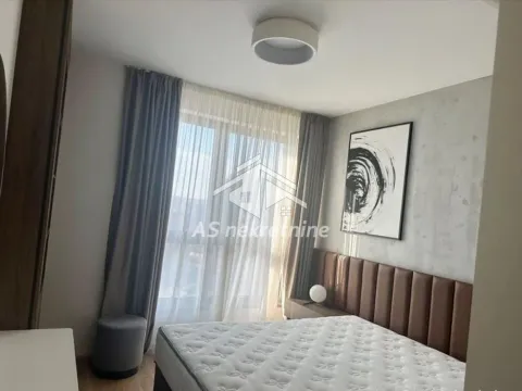 Izdavanje, trosoban stan, 82m², Savski Venac, Beograd - image 12