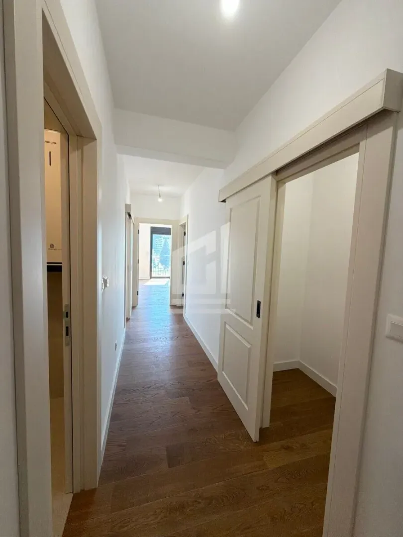 Izdavanje, trosoban stan, 113m², Preko Morače, Podgorica