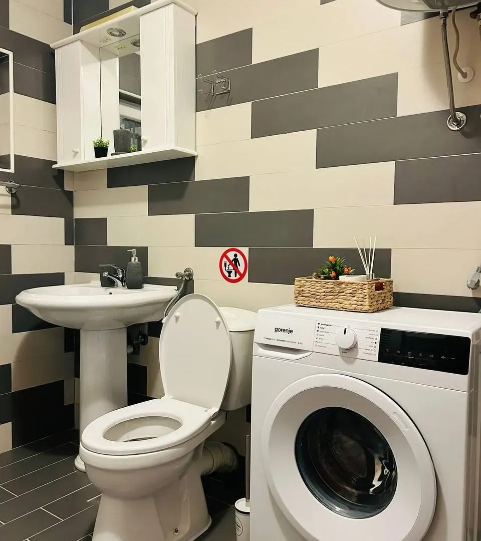 Rent, one bedroom apartment, 36m², Dobrota, Kotor