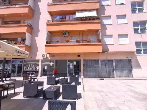 Rent, office space, 43m², Stari Aerodrom, Podgorica - image 4