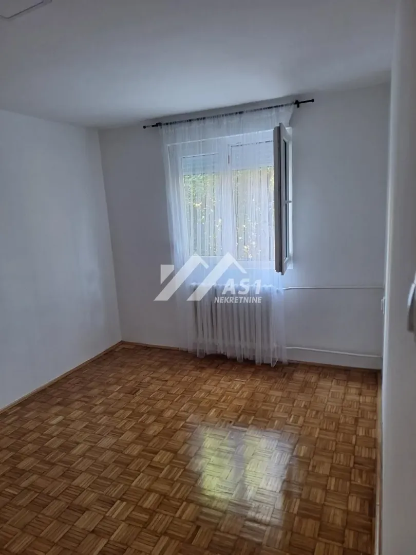 Izdavanje, dvosoban stan, 52m², Detelinara, Novi Sad Sve Podlokacije
