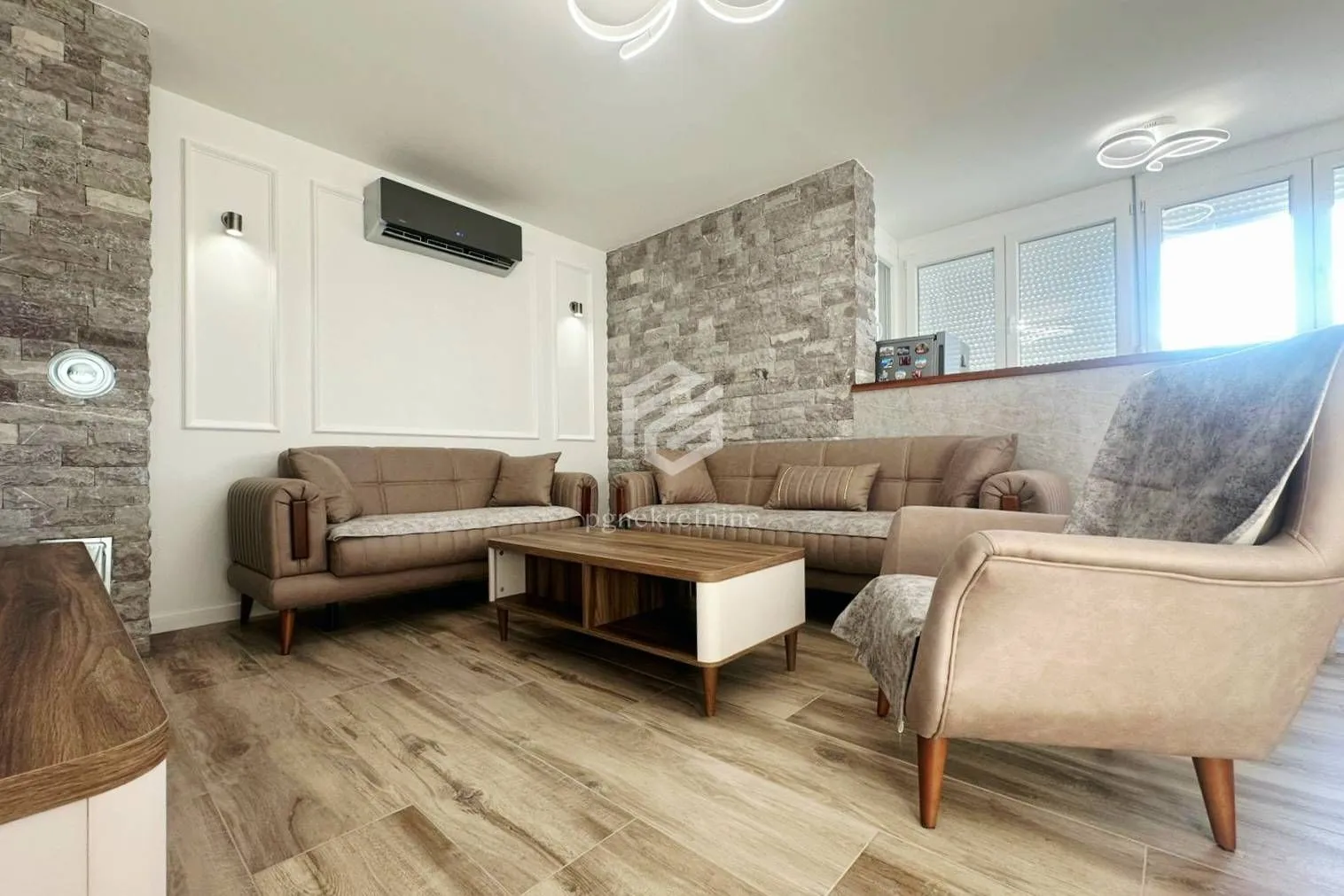 Prodaja, trosoban stan, 74m², Pobrežje, Podgorica