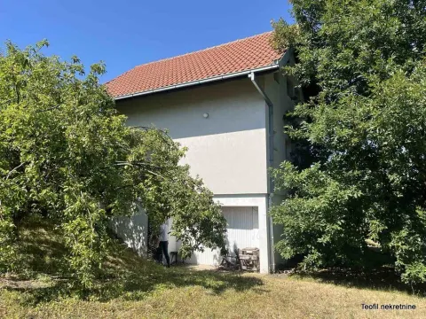 Kuća in Arnajevo