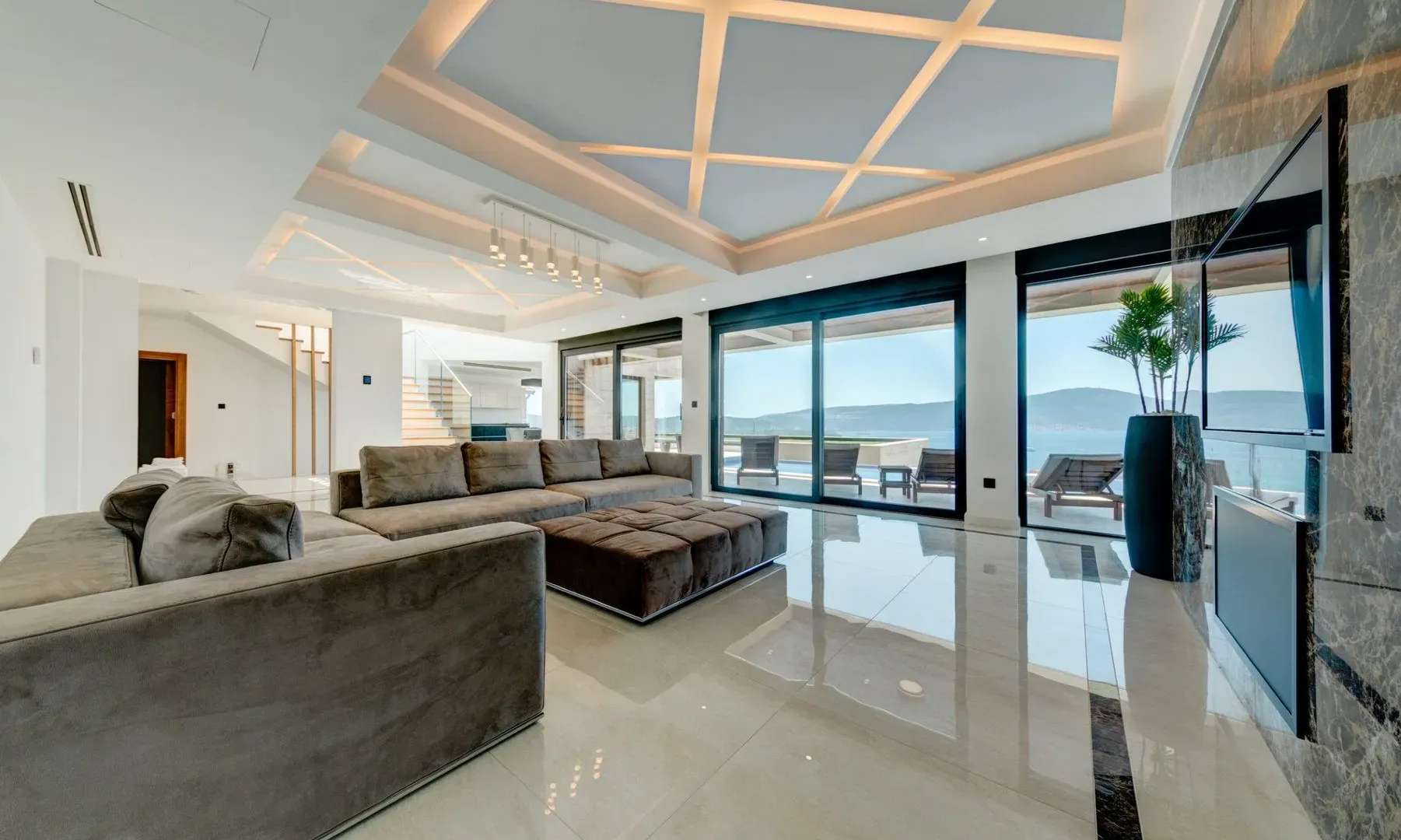 Prodaja, kuća, 351m², Marići, Tivat
