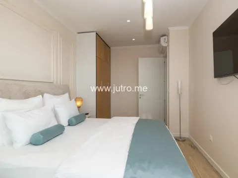 Prodaja, kuća, 217m², Rijeka Reževići, Budva - image 17