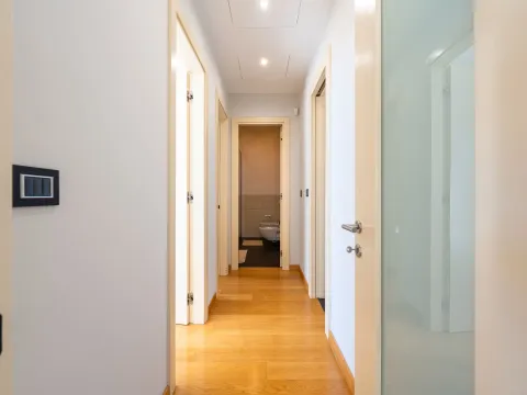 Rent, two bedroom apartment, 94m², Kod Capital Plaze, Podgorica - image 11