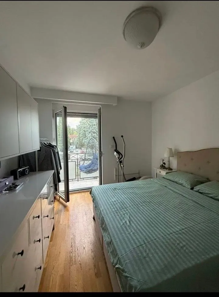 Prodaja, trosoban stan, 68m², Centar, Podgorica