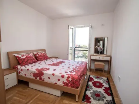 Rent, two bedroom apartment, 60m², City Kvart, Podgorica - image 11