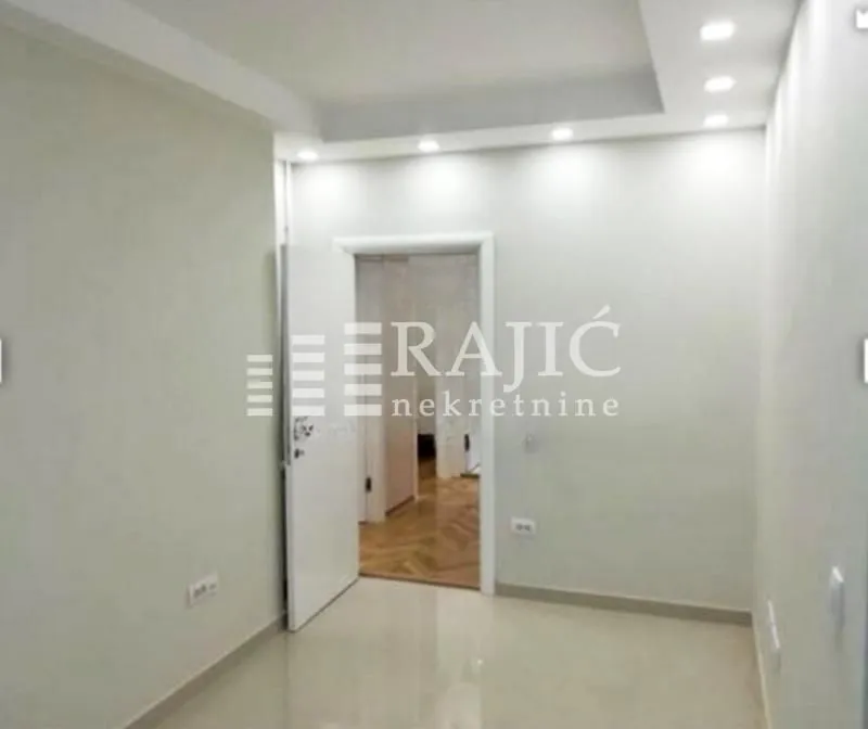 Rent, three bedroom apartment, 60m², Skadarlija, Beograd