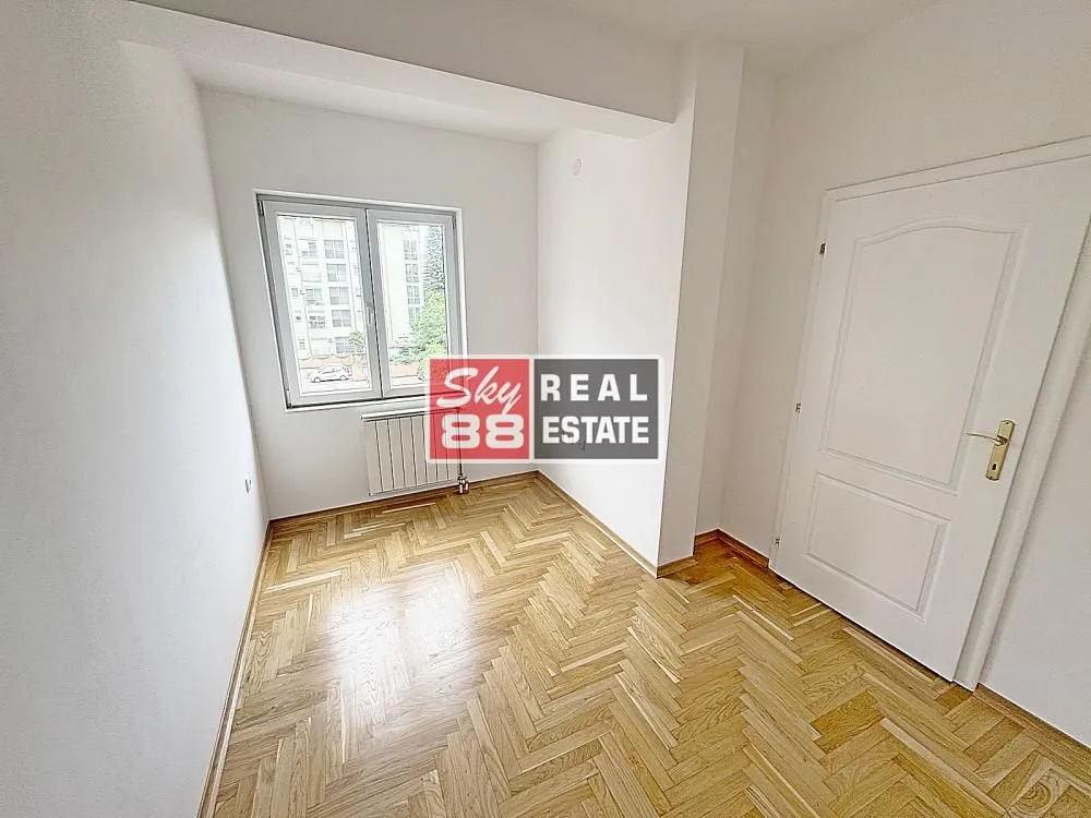 Prodaja, dvosoban stan, 43m², Bulevar Evrope, Novi Sad Sve Podlokacije