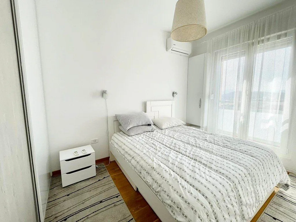 Izdavanje, dvosoban stan, 65m², City Kvart, Podgorica