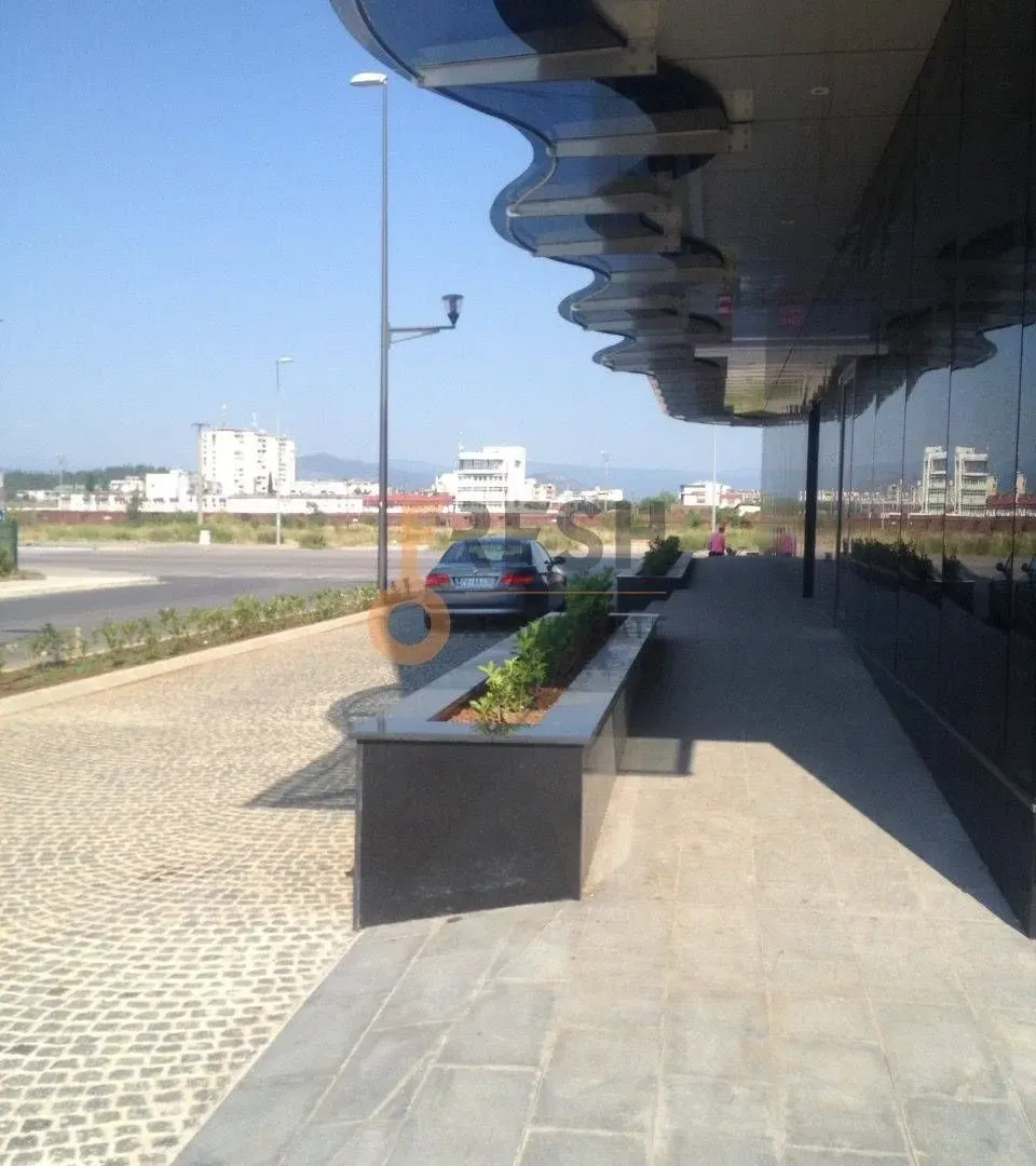 Sale, office space, 3500m², Stari Aerodrom, Podgorica