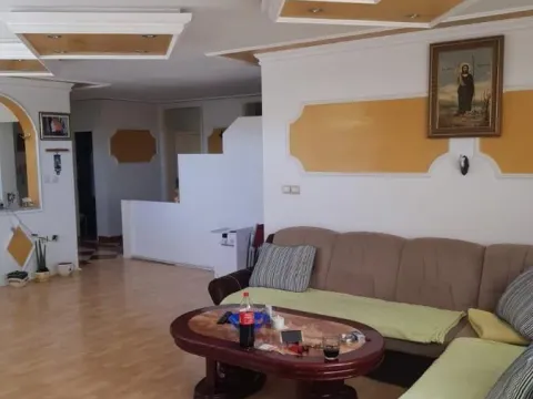 Rent, four bedroom apartment, 160m², Galenika, Beograd - image 5