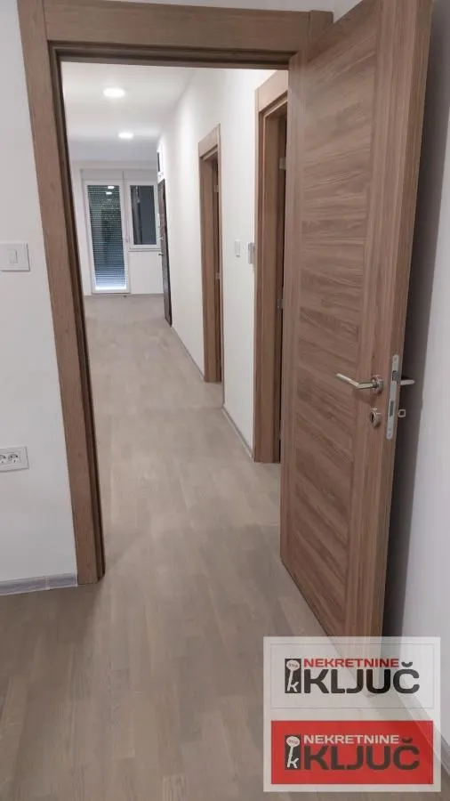 Prodaja, četvorosoban stan, 78m², Sremska Kamenica, Petrovaradin