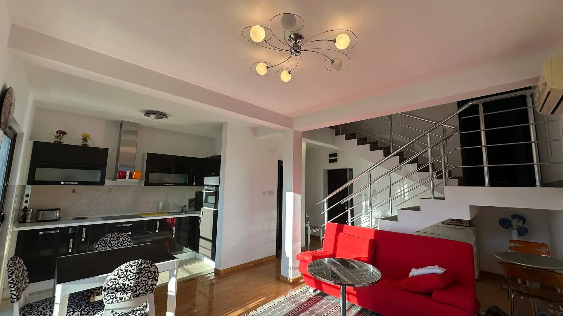 Sale, apartment, 110m², Bečići, Budva