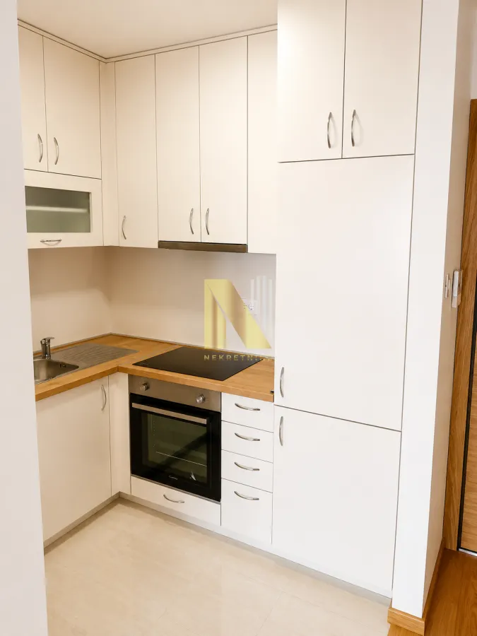 Izdavanje, dvosoban stan, 47m², Grbavica, Novi Sad Sve Podlokacije