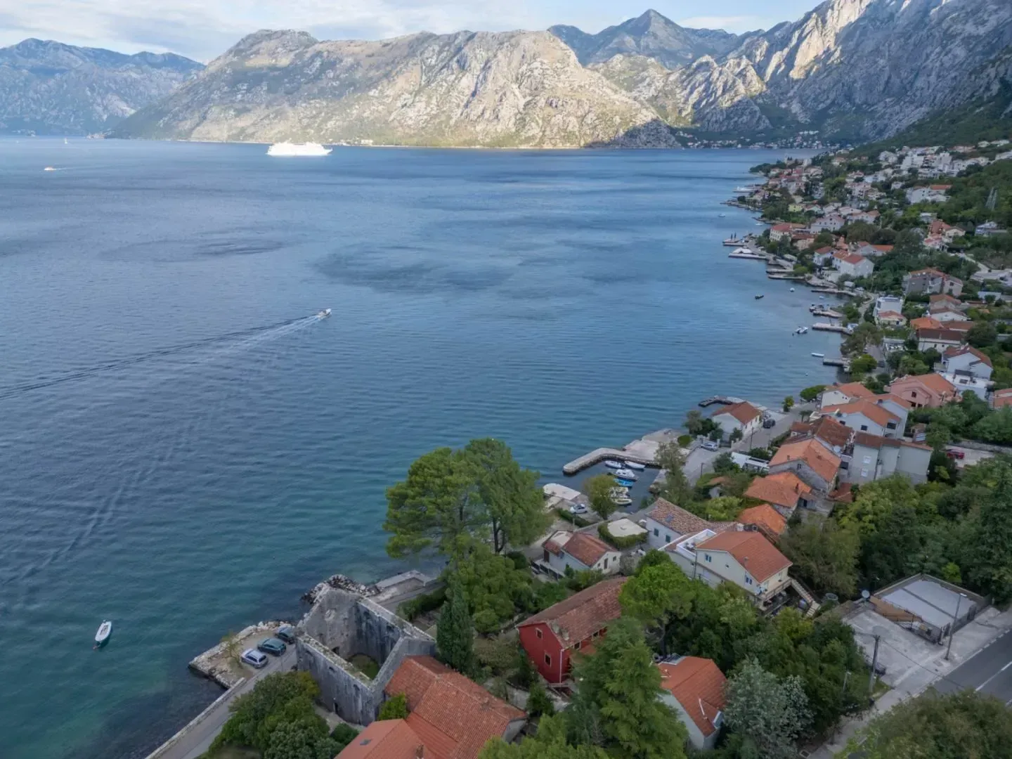 Prodaja, kuća, 180m², Dobrota, Kotor