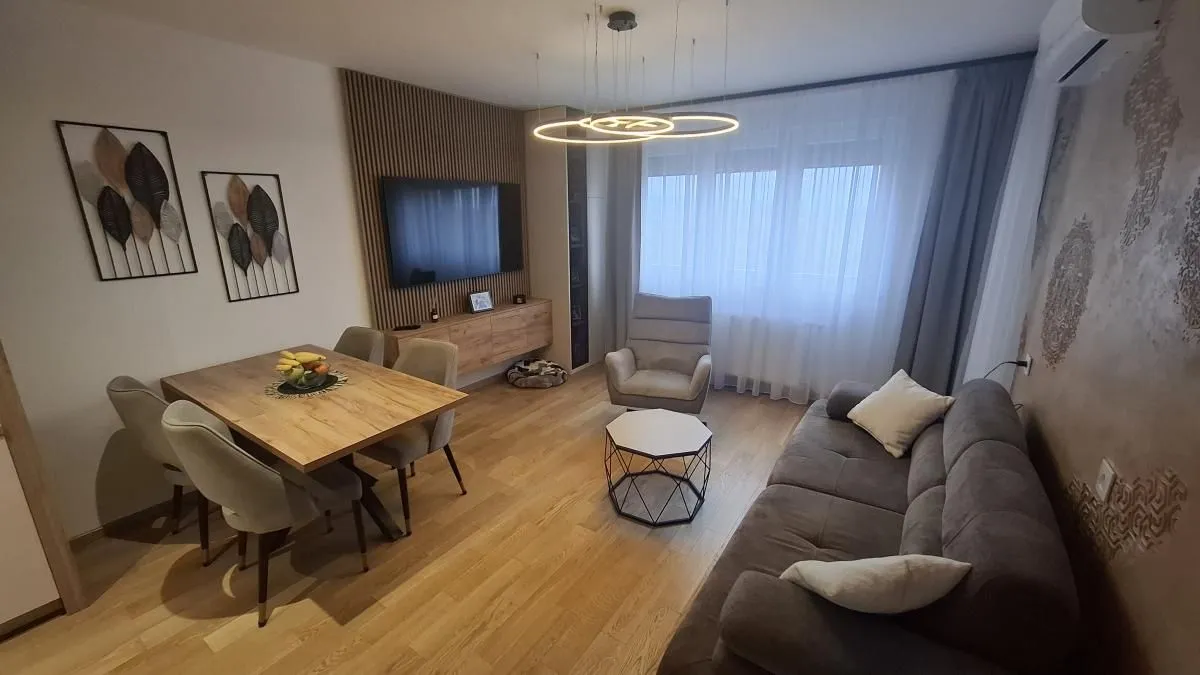 Prodaja, četvorosoban stan, 80m², Nova Detelinara, Novi Sad Sve Podlokacije