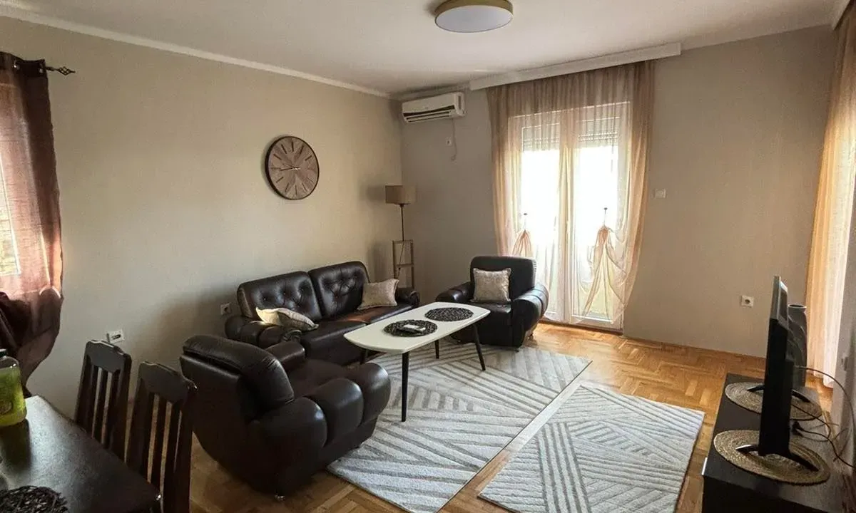 Izdavanje, jednosoban stan, 49m², Zagorič, Podgorica