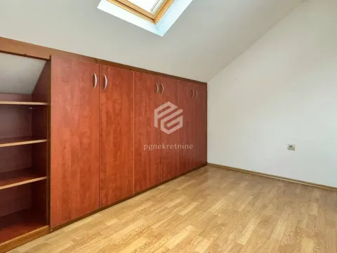 Izdavanje, dvosoban stan, 70m², Stari Aerodrom, Podgorica - image 14