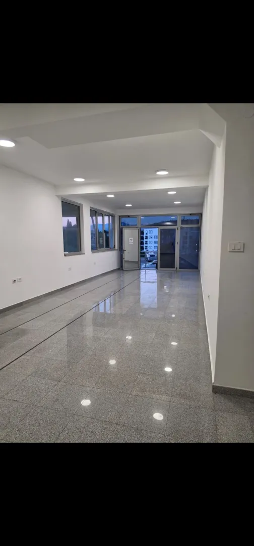 Rent, office space, 126m², Drač, Podgorica