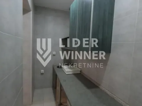 Izdavanje, poslovni prostor, 97m², Savski Venac, Beograd - image 4