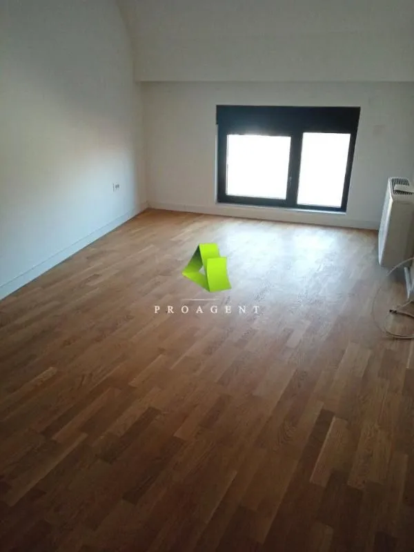Rent, three bedroom apartment, 192m², Palilula, Niš