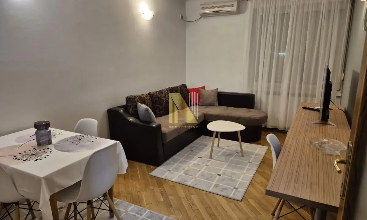 Izdavanje, jednosoban stan, 39m², Centar, Novi Sad