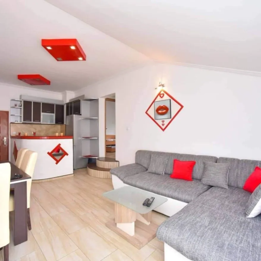 Rent, two bedroom apartment, 65m², Centar, Budva
