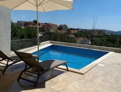 Izdavanje, dvosoban stan, 71m², Mažina, Tivat - image 12