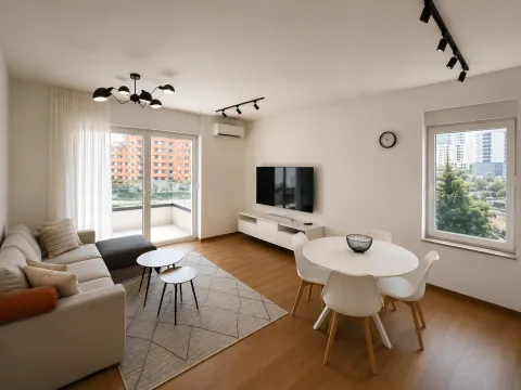 Rent, one bedroom apartment, 45m², Centar, Budva - image 2
