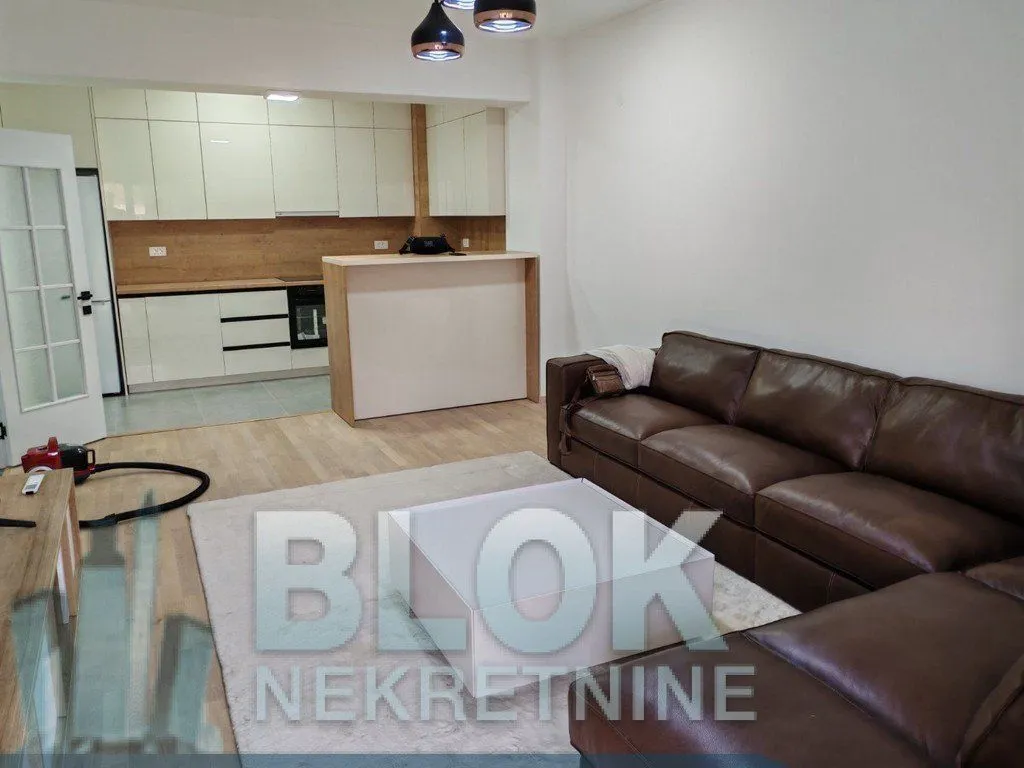 Izdavanje, dvosoban stan, 79m², Preko Morače, Podgorica