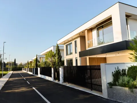 Sale, house, 262m², Gornja Gorica, Podgorica - image 3