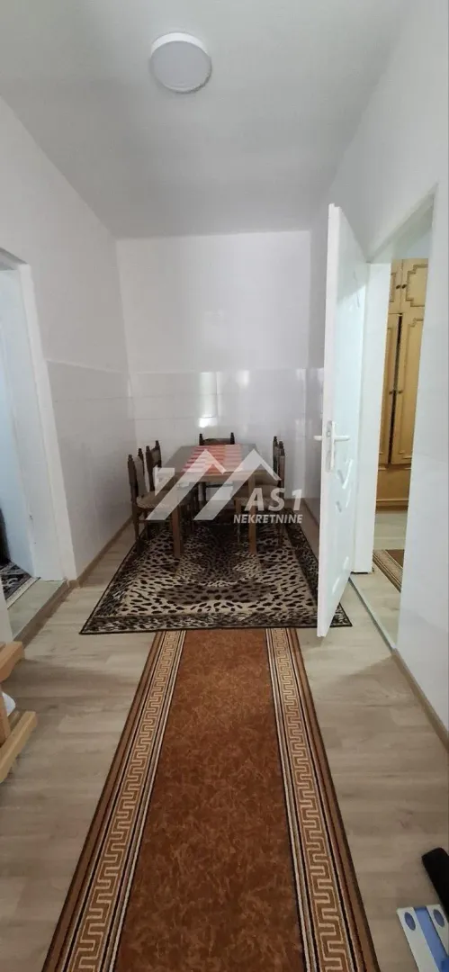 Izdavanje, dvosoban stan, 43m², Podbara, Novi Sad Sve Podlokacije