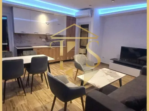 Rent, two bedroom apartment, 80m², Centar, Tivat - image 6